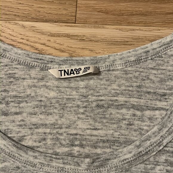 Grey Aritzia TNA Longsleeve Size XXS - Picture 2 of 3
